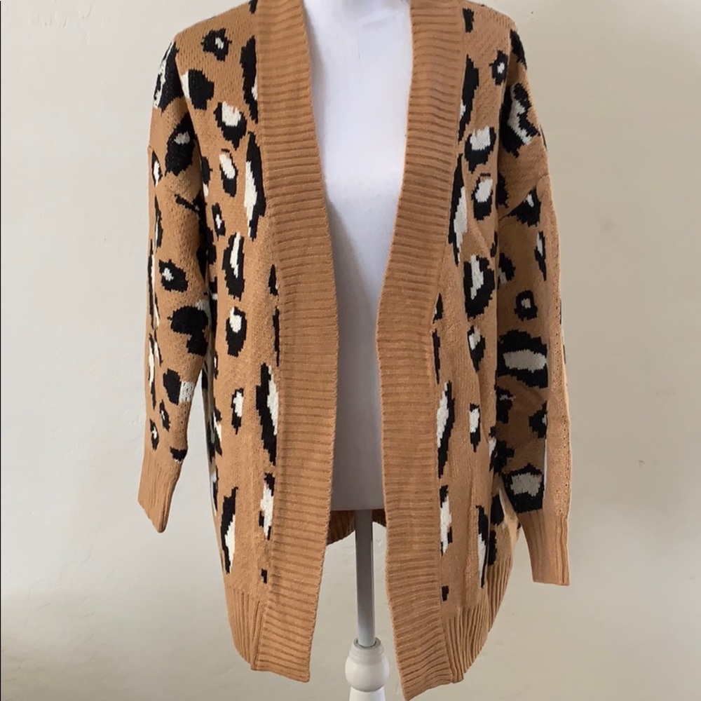 Leopard Print Knit Cardigan - Picture 7 of 8